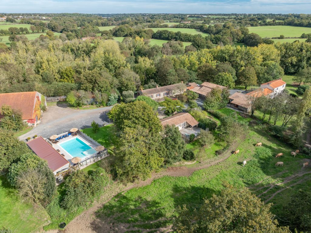 Domaine de Bacqueville, gîte de groupe à L'Aiguillon Sur Vie en Vendée