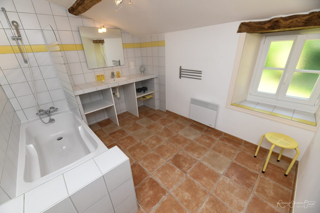 Gîte de groupe et chambres d'hôtes Domaine de Bacqueville à L'Aiguillon-sur-Vie en Vendée, idéal pour mariages, séminaires et événements
