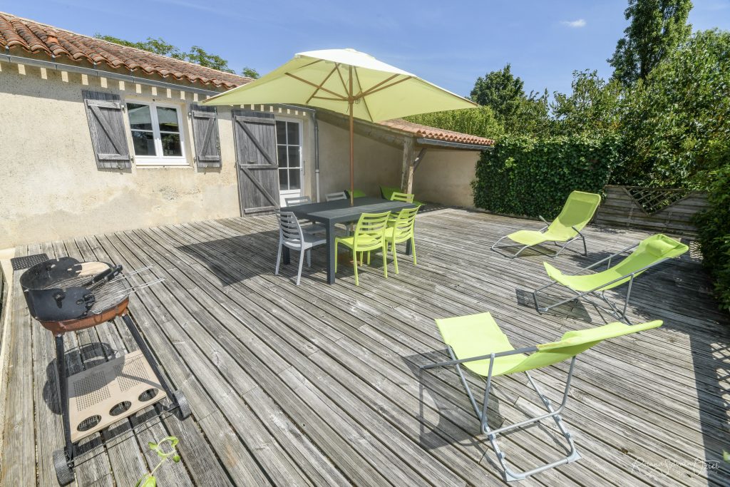 Gîte de groupe et chambres d'hôtes Domaine de Bacqueville à L'Aiguillon-sur-Vie en Vendée, idéal pour mariages, séminaires et événements